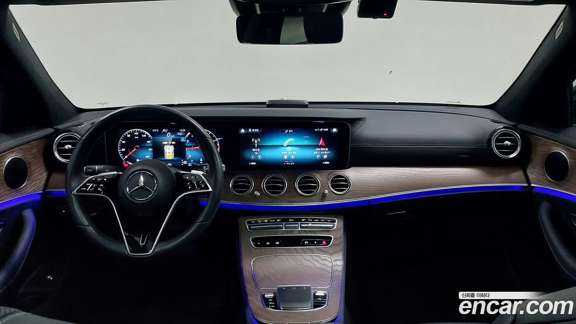 Mercedes-Benz E-Class 2023