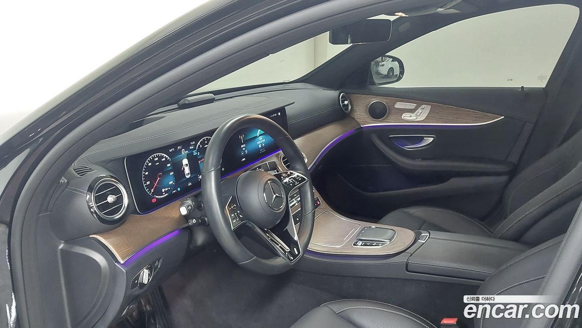 Mercedes-Benz E-Class 2023