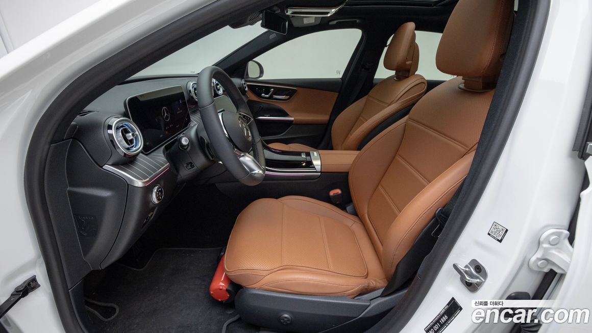 Mercedes-Benz C-Class 2025