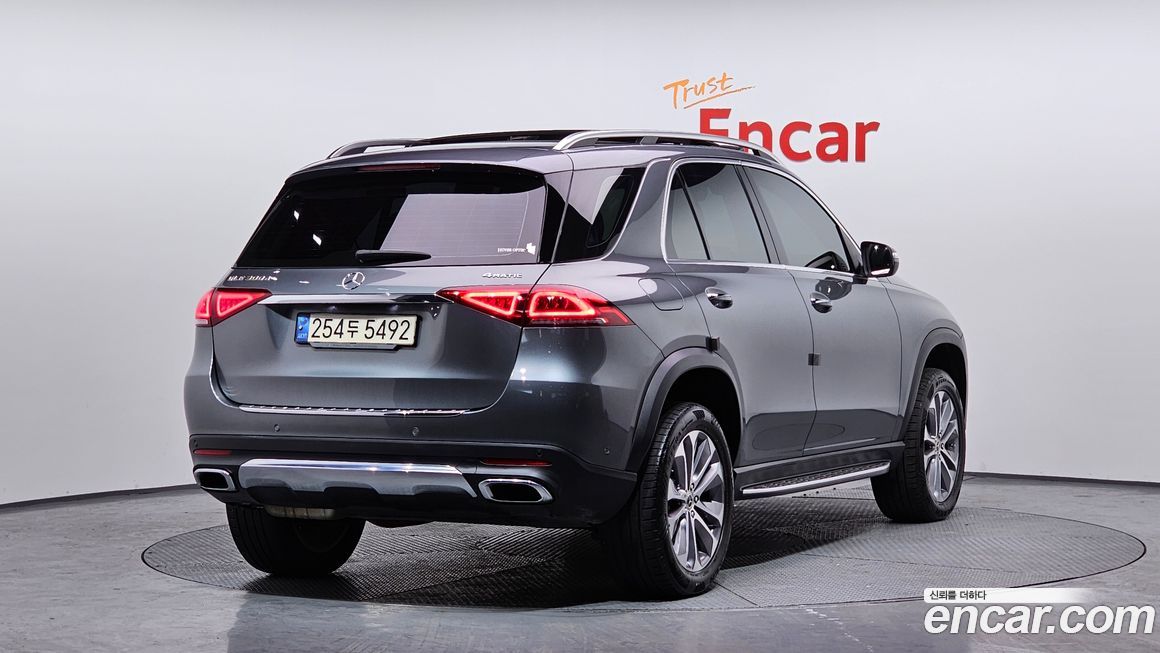 Mercedes-Benz GLE-Class 2021