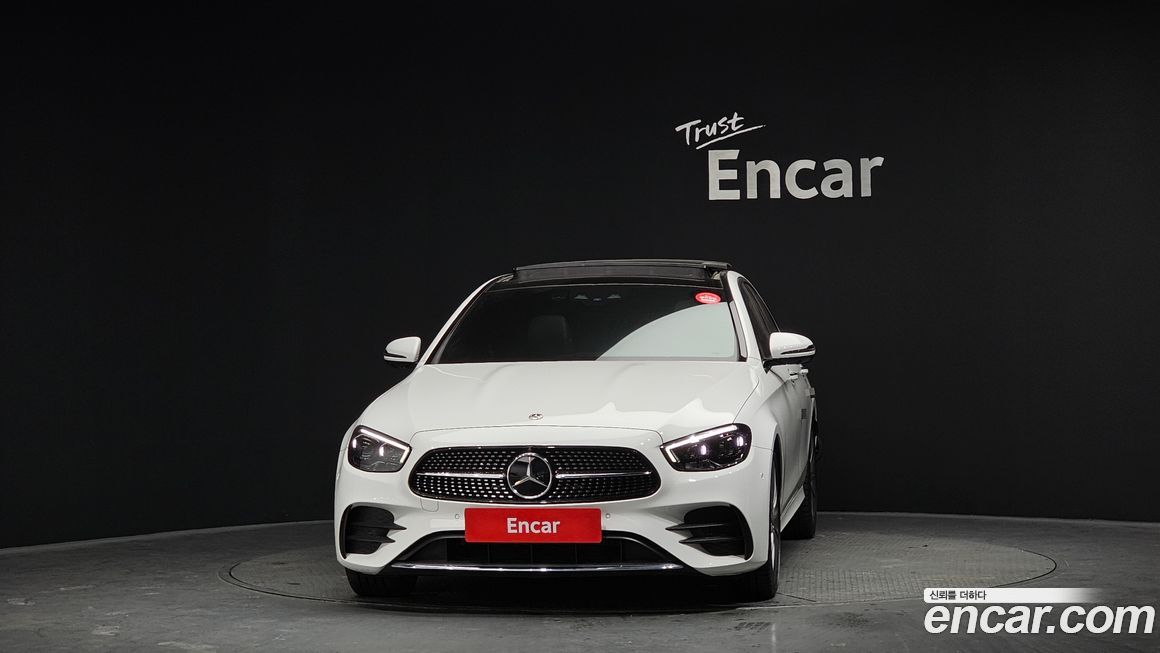 Mercedes-Benz E-Class 2022