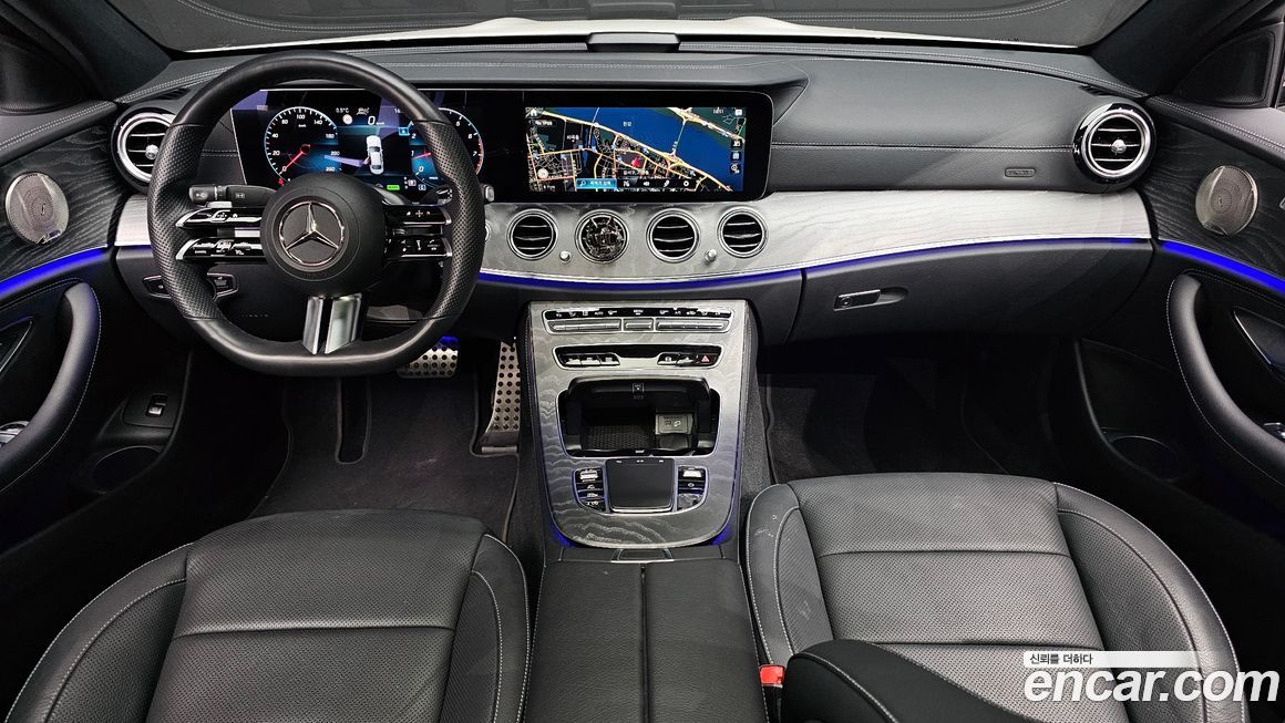 Mercedes-Benz E-Class 2022