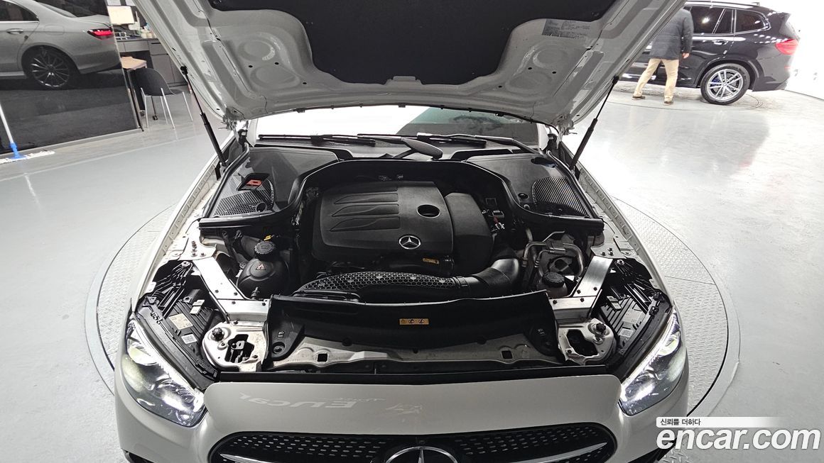 Mercedes-Benz E-Class 2022