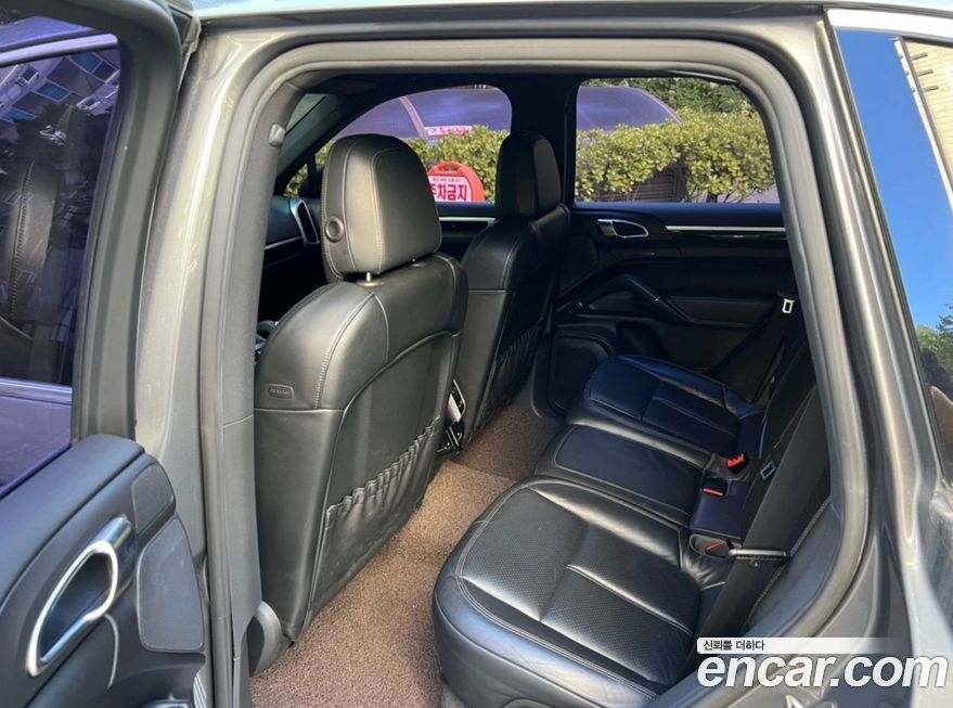 Porsche Cayenne 2011