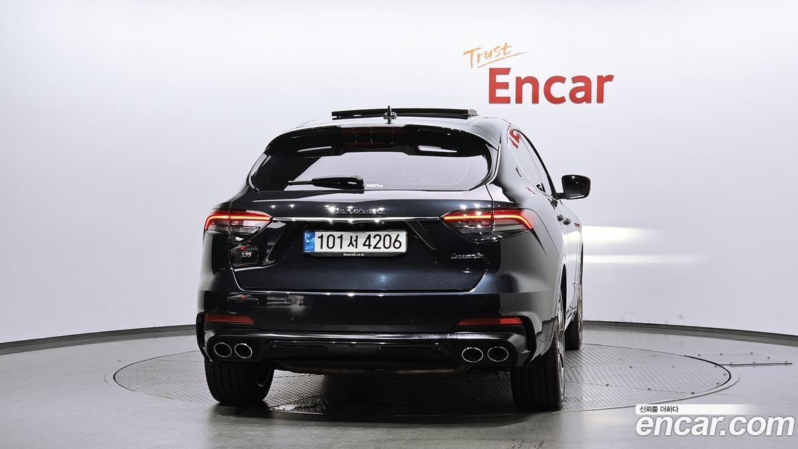 Maserati Levante 2021