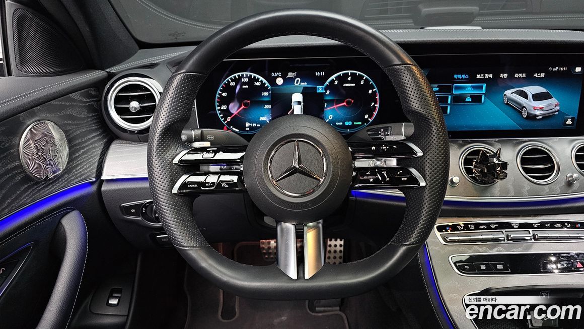 Mercedes-Benz E-Class 2022