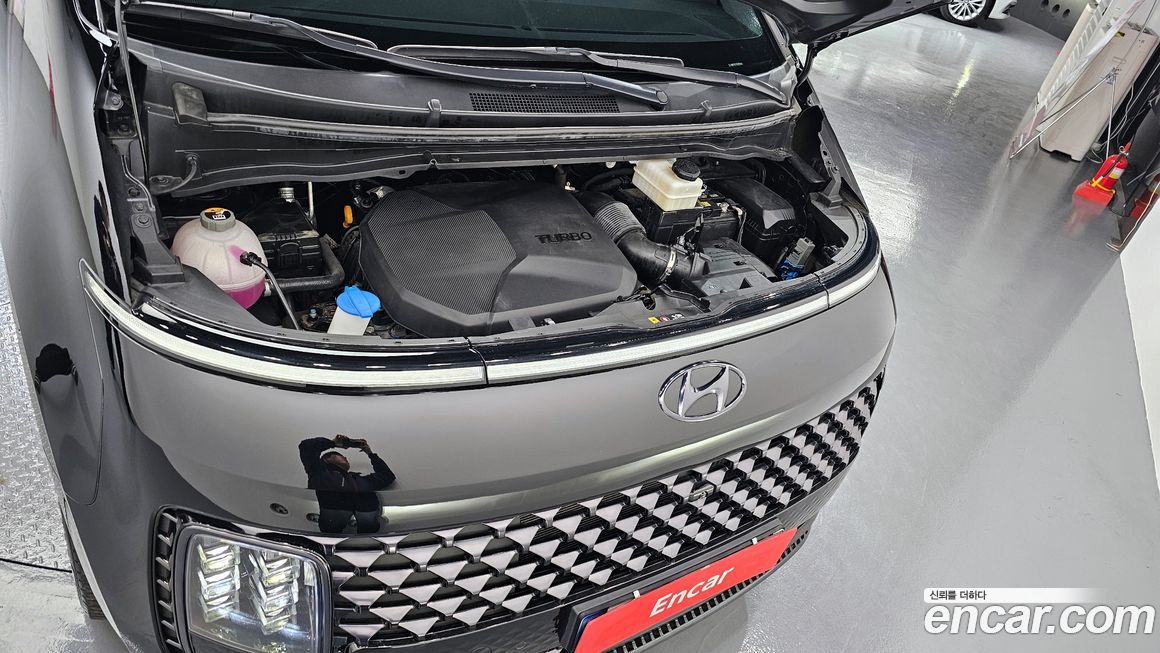 Hyundai Staria 2023