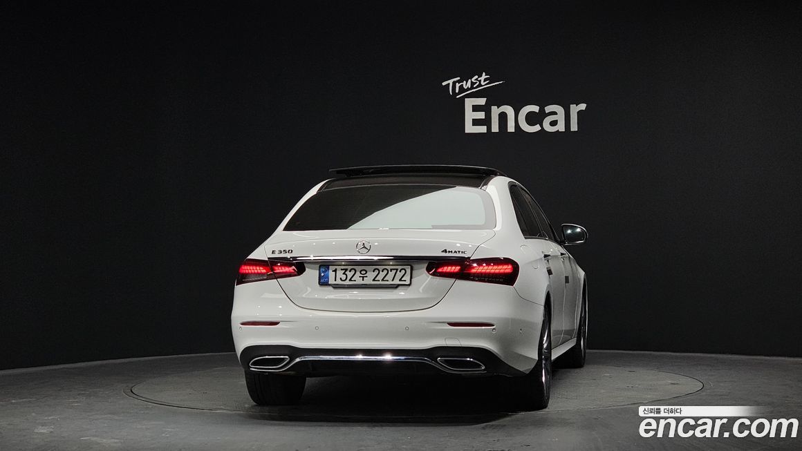 Mercedes-Benz E-Class 2022
