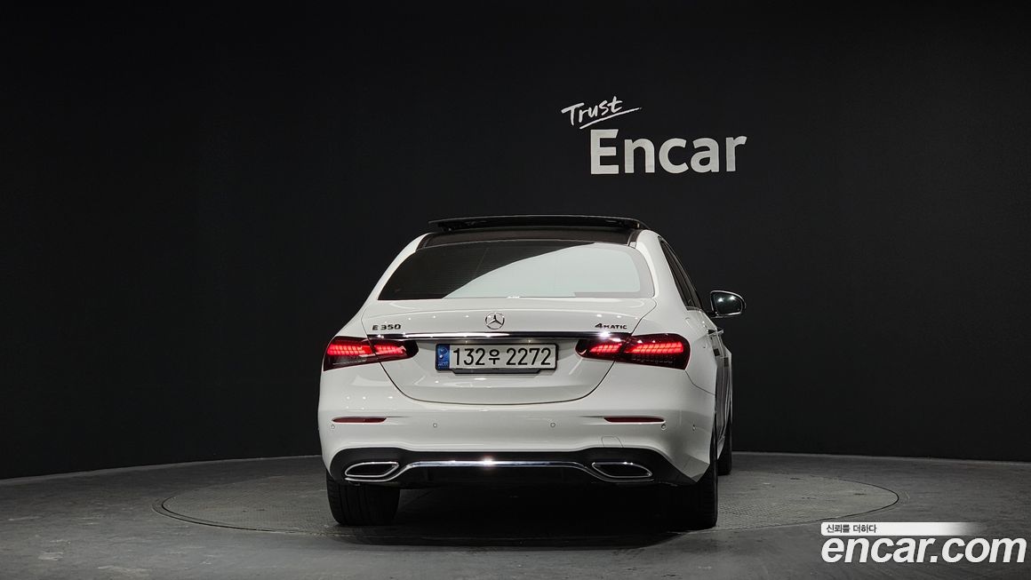 Mercedes-Benz E-Class 2022