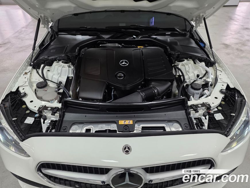 Mercedes-Benz C-Class 2023