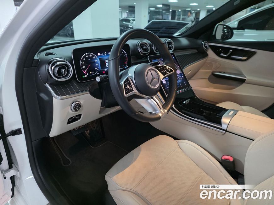 Mercedes-Benz C-Class 2023