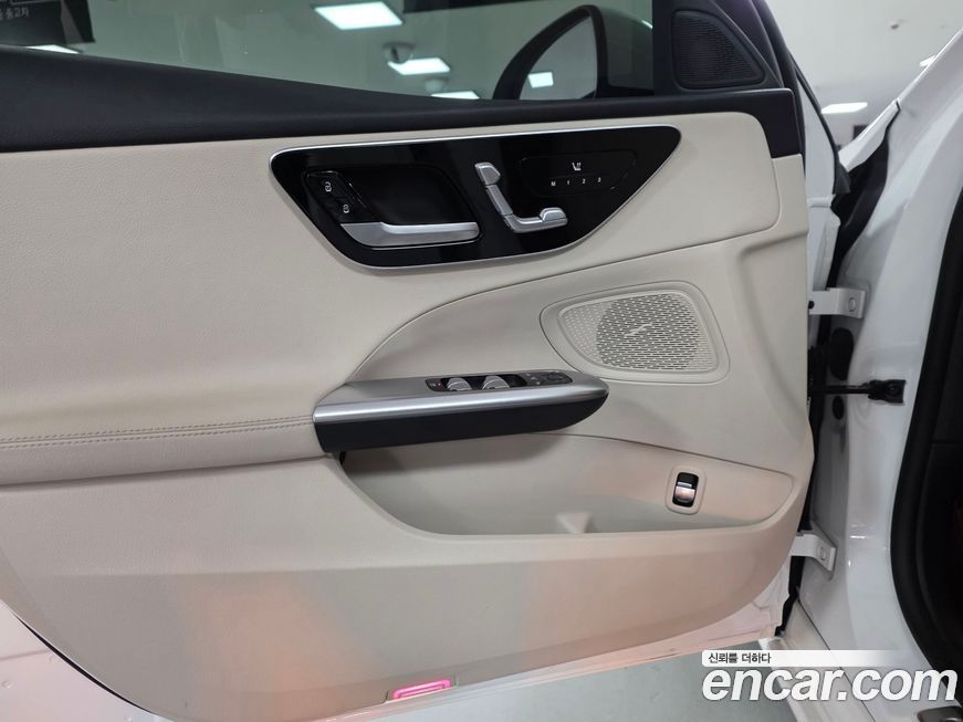 Mercedes-Benz C-Class 2023