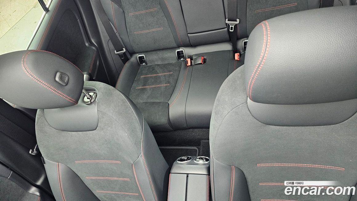 Mercedes-Benz EQA 2025