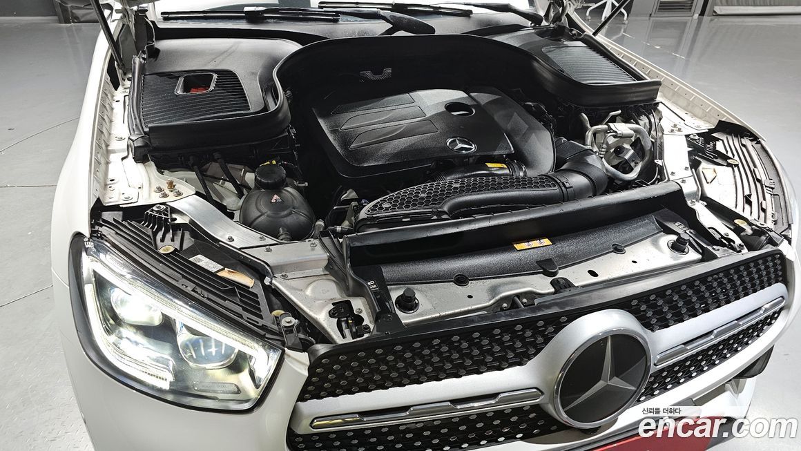 Mercedes-Benz GLC-Class 2023