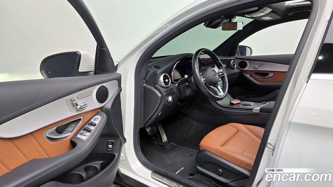 Mercedes-Benz GLC-Class 2023