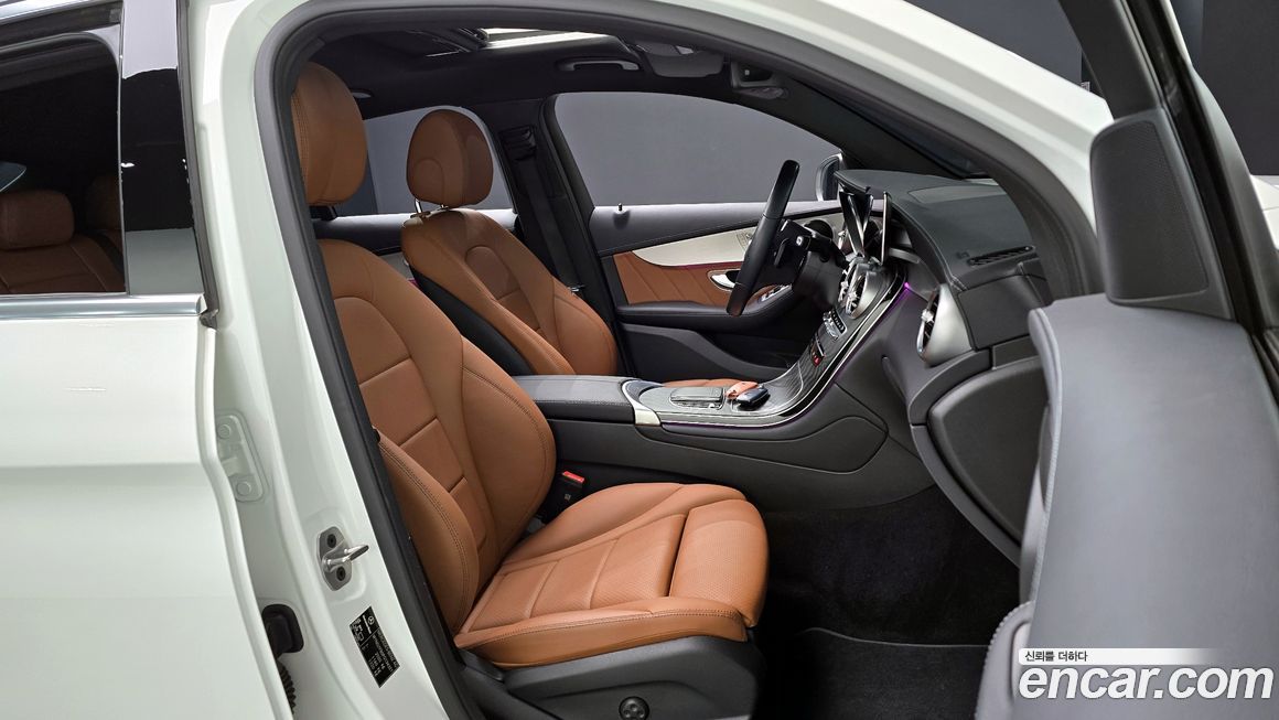 Mercedes-Benz GLC-Class 2023