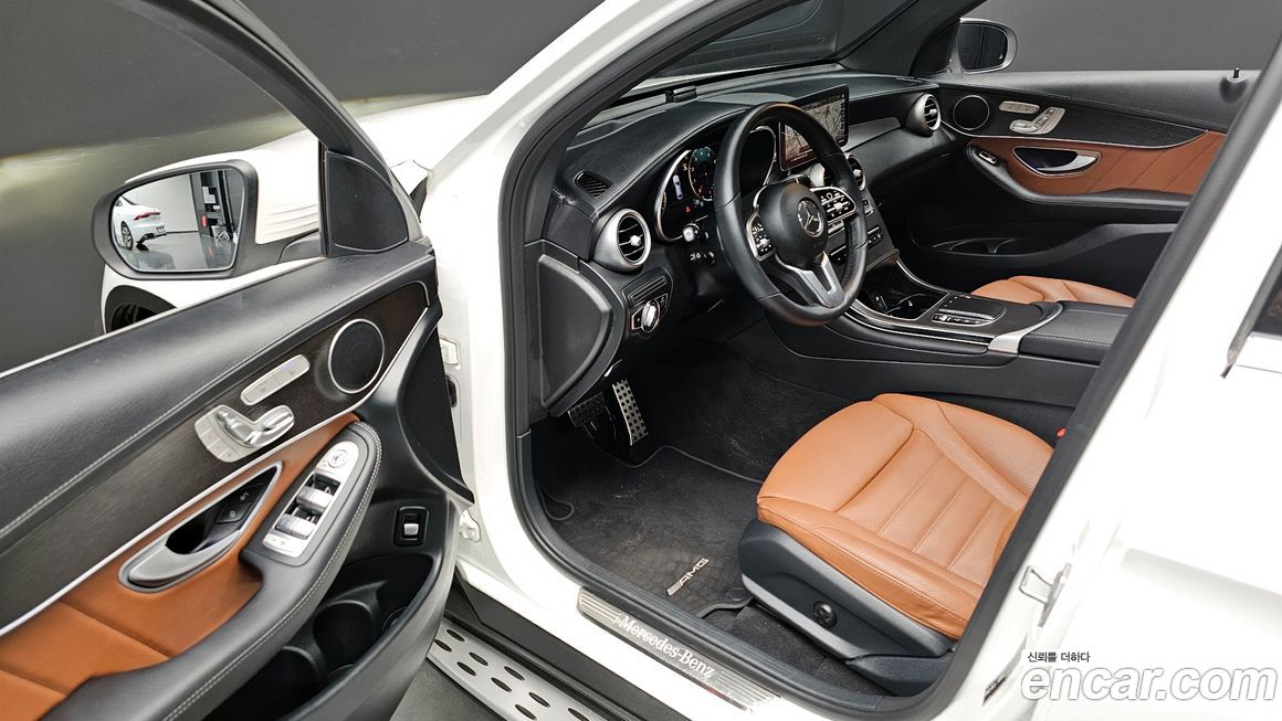 Mercedes-Benz GLC-Class 2023