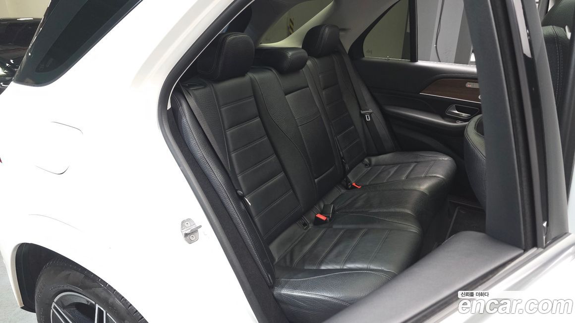 Mercedes-Benz GLE-Class 2021