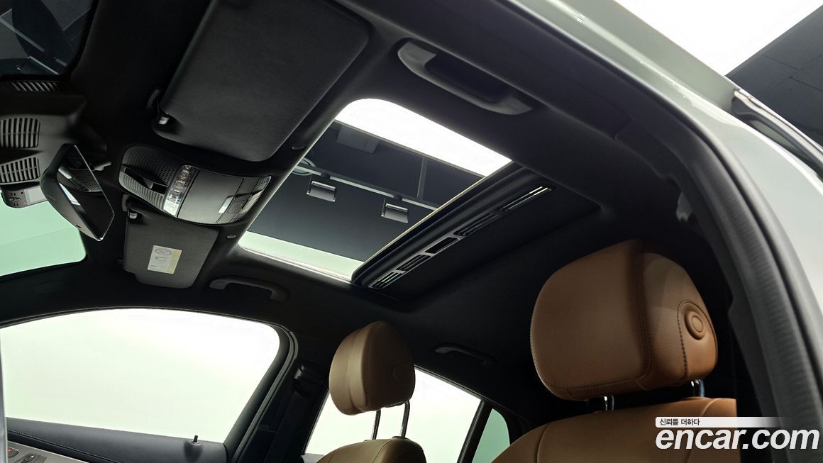 Mercedes-Benz GLC-Class 2023