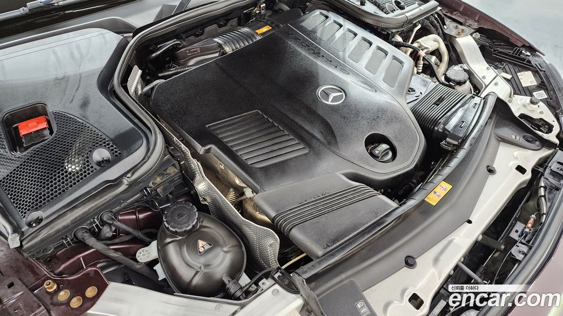 Mercedes-Benz E-Class 2021