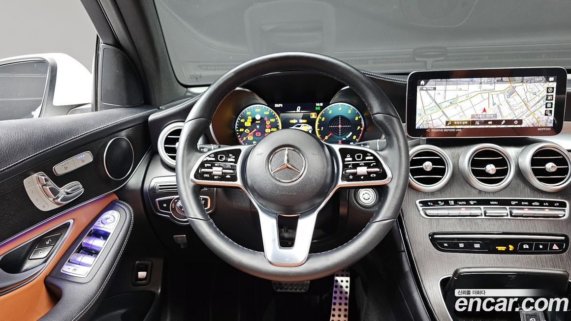 Mercedes-Benz GLC-Class 2023