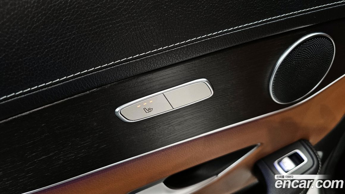 Mercedes-Benz GLC-Class 2023