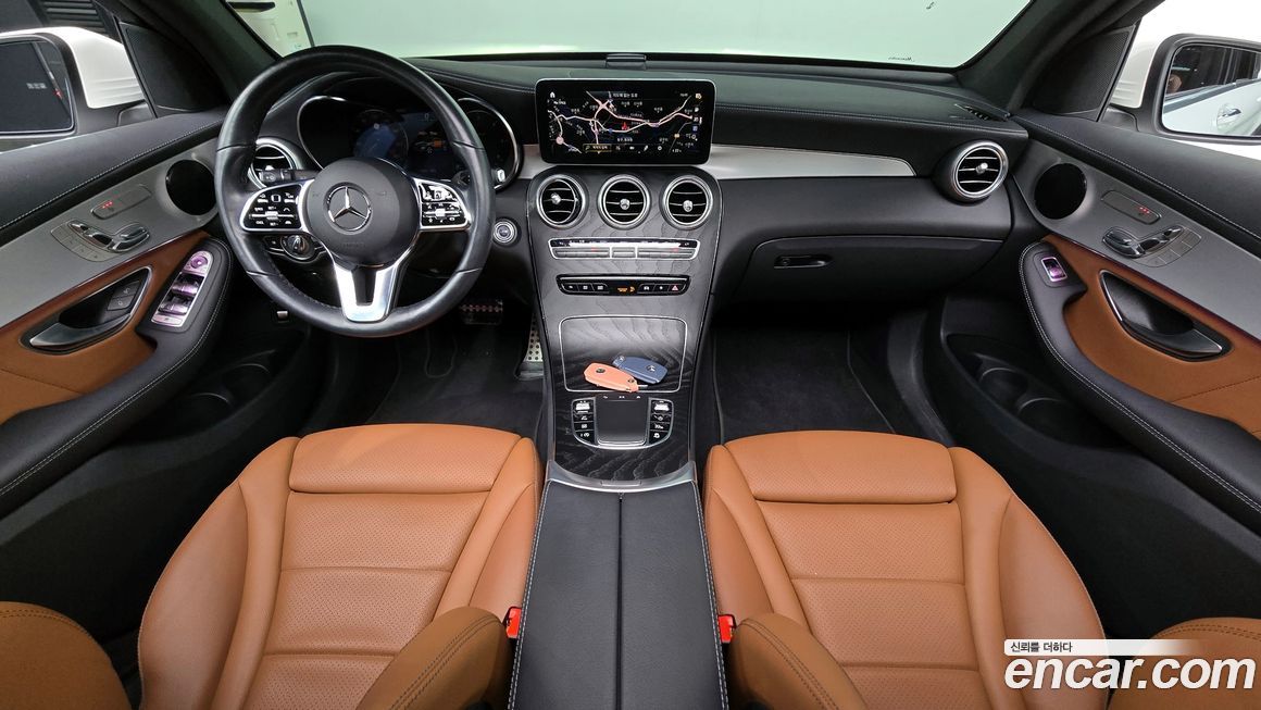 Mercedes-Benz GLC-Class 2023
