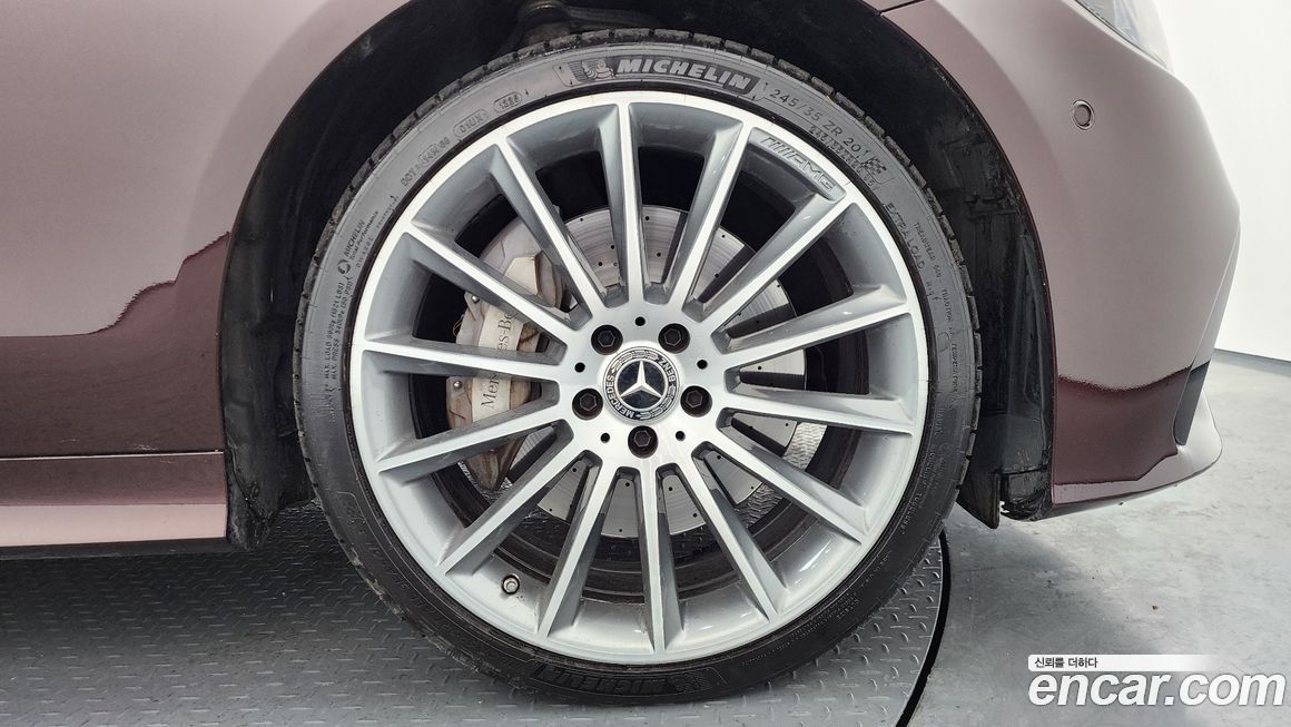 Mercedes-Benz E-Class 2021