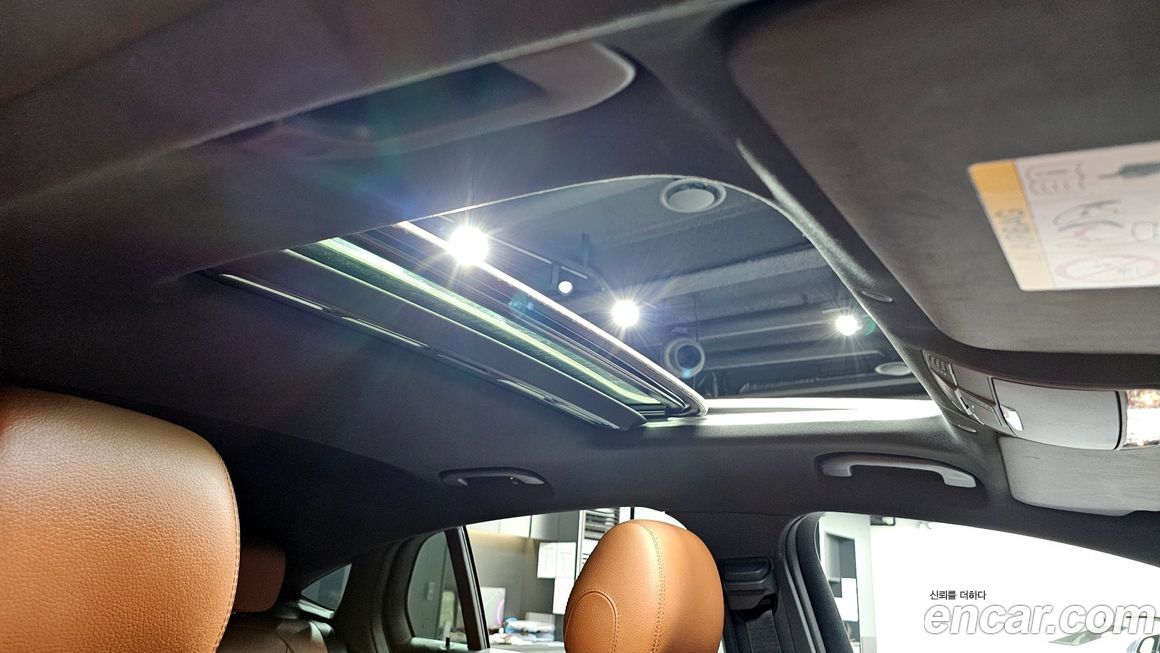 Mercedes-Benz GLC-Class 2023