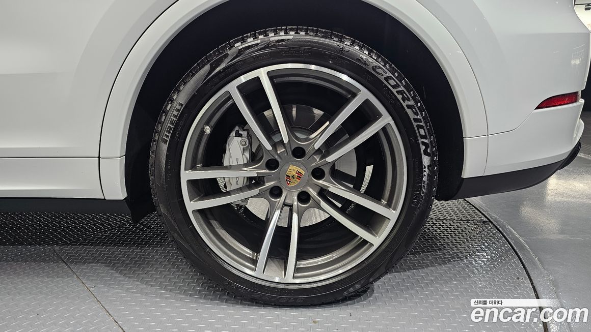 Porsche Cayenne 2020