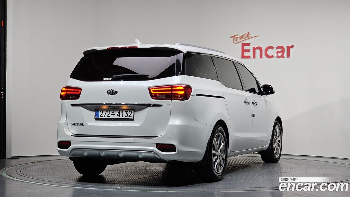 Kia Canival 2019