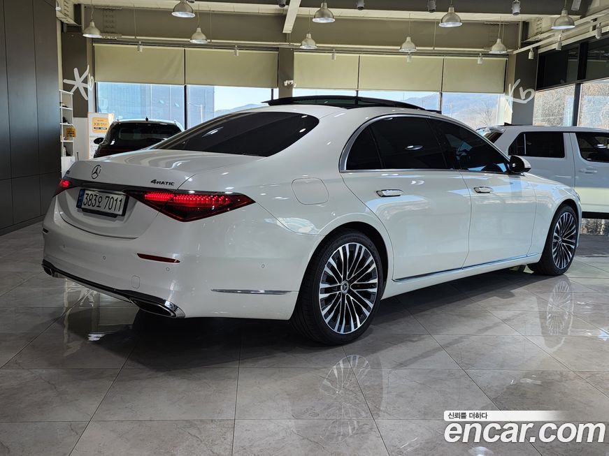 Mercedes-Benz S-Class 2023
