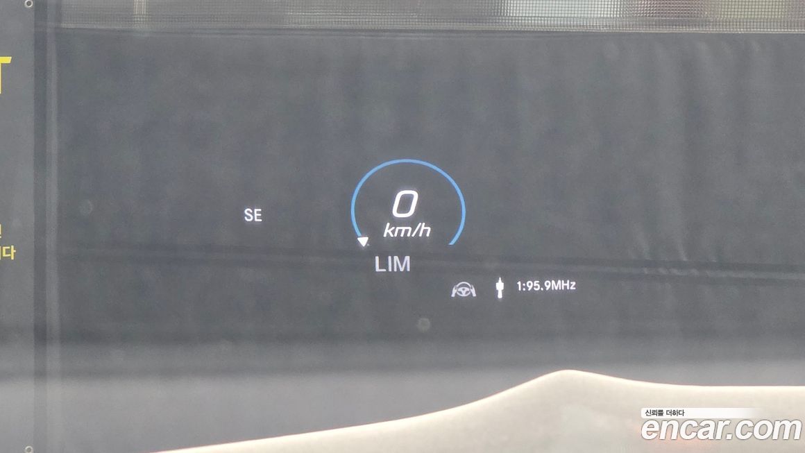 Mercedes-Benz GLS-Class 2023