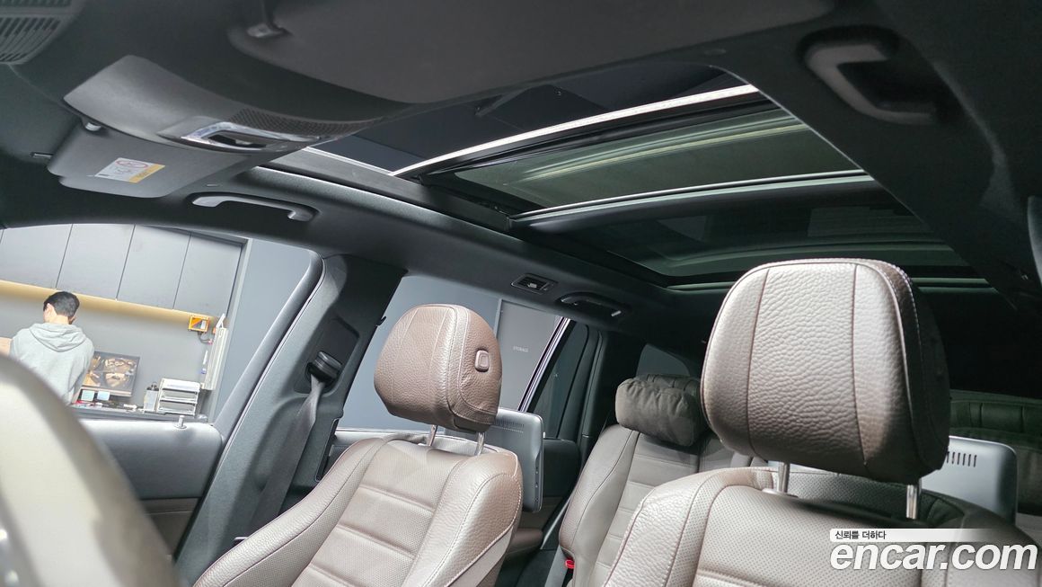 Mercedes-Benz GLS-Class 2023