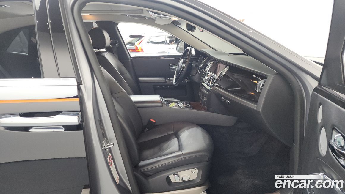 Rolls-Royce Ghost 2013