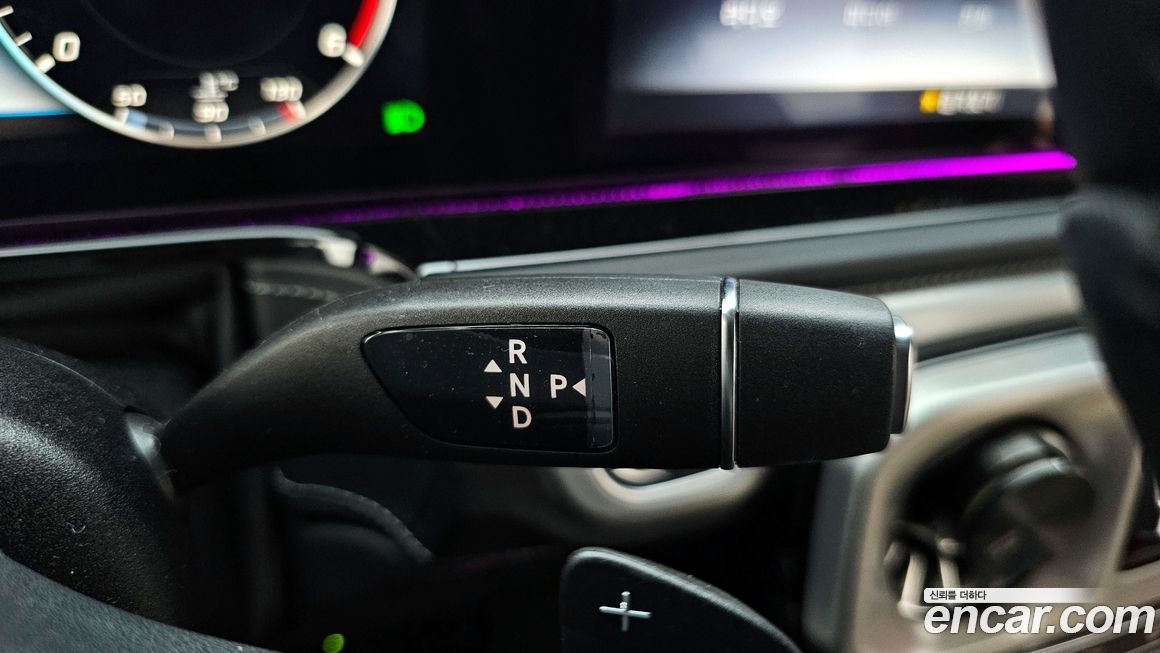 Mercedes-Benz G-Class 2024