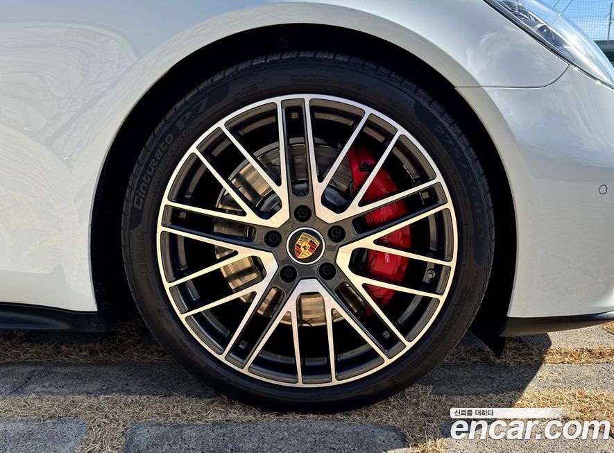 Porsche Panamera 2022