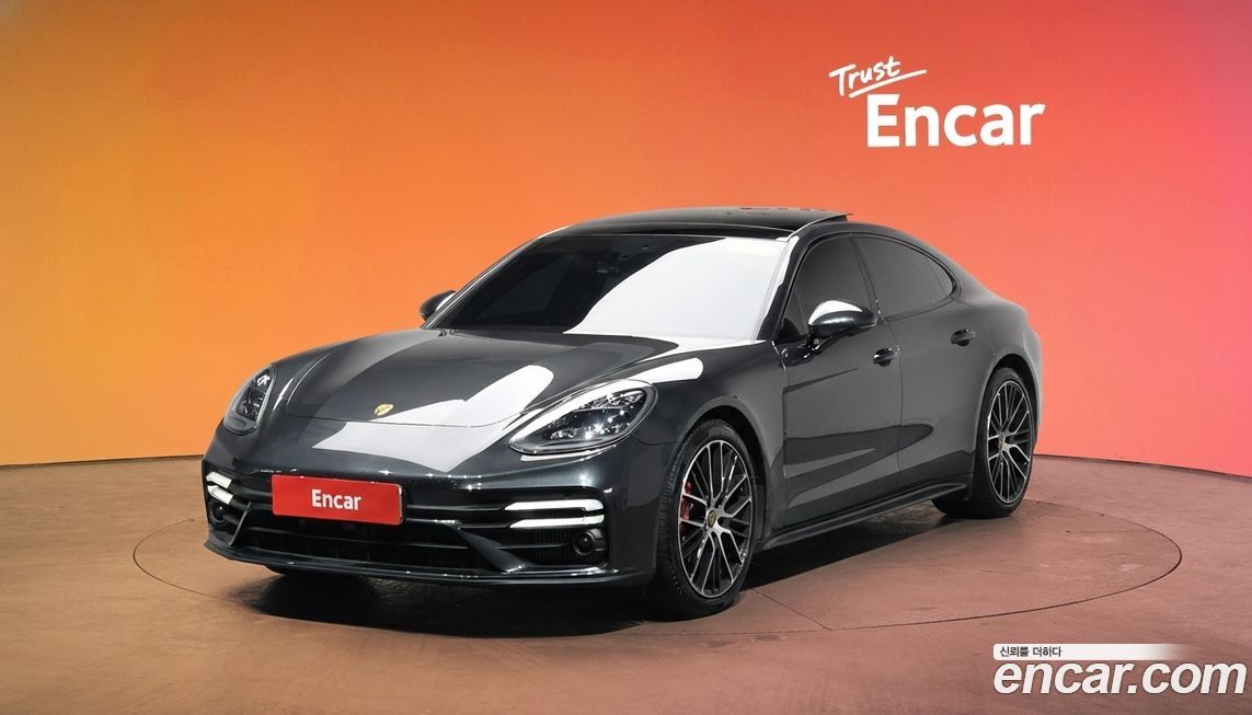Porsche Panamera 2021