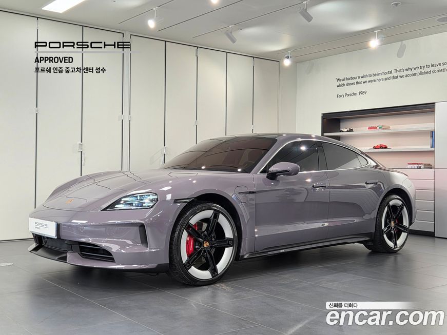 Porsche Taycan 2025