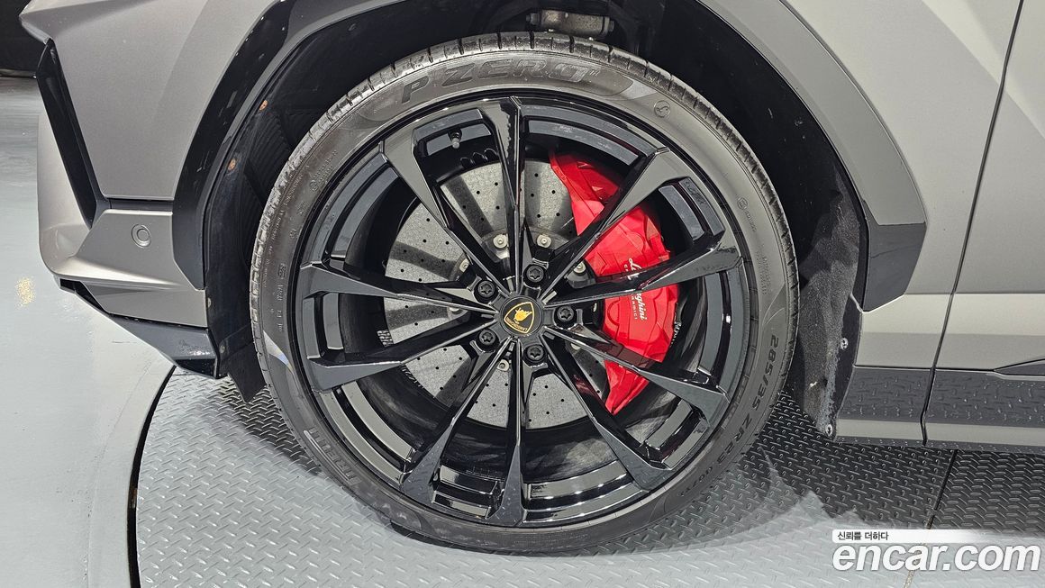 Lamborghini Urus 2023