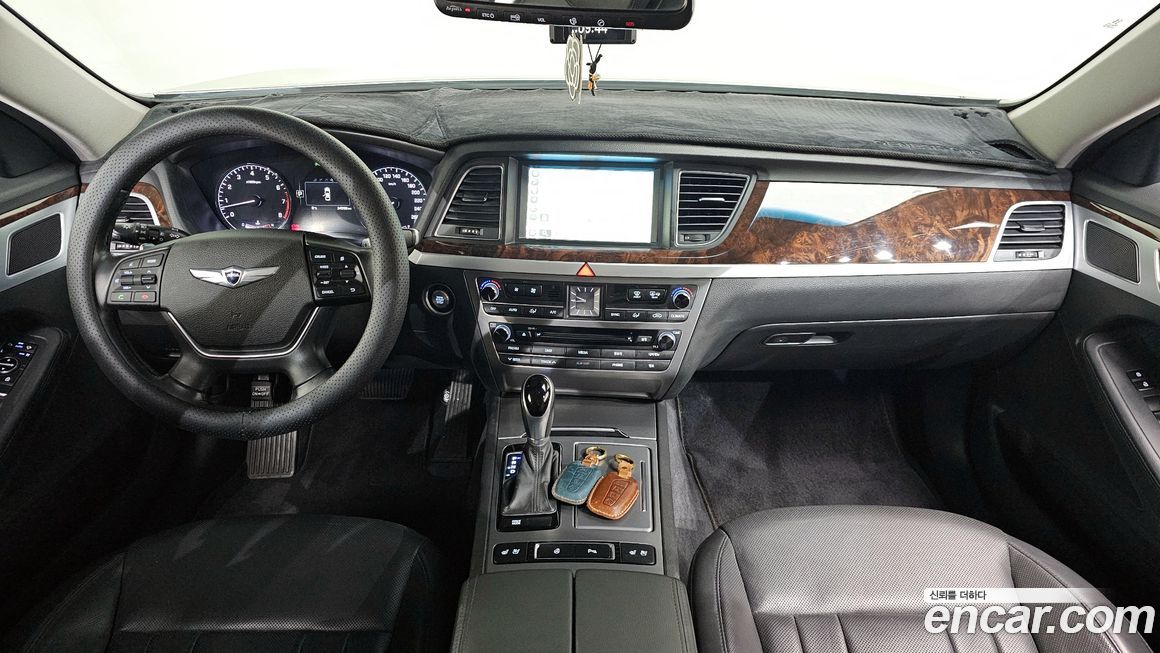 Hyundai Genesis 2015