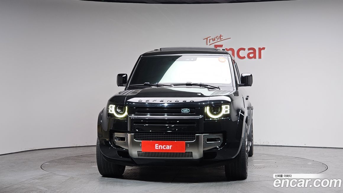 Land Rover Defender 2023