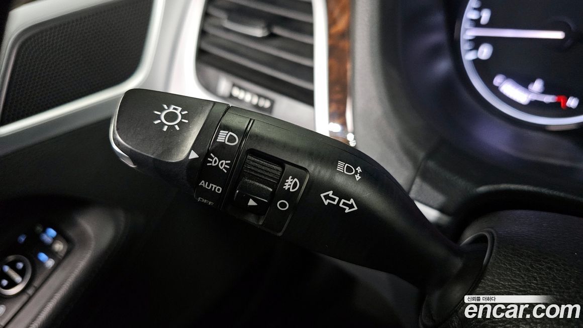 Hyundai Genesis 2015