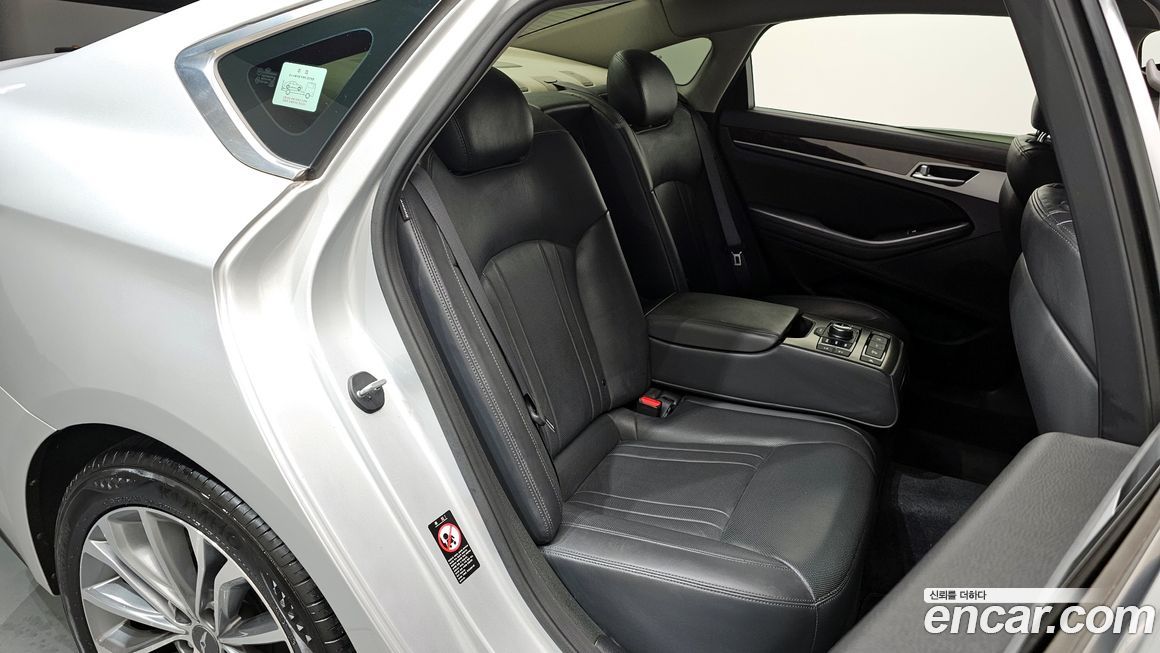 Hyundai Genesis 2015