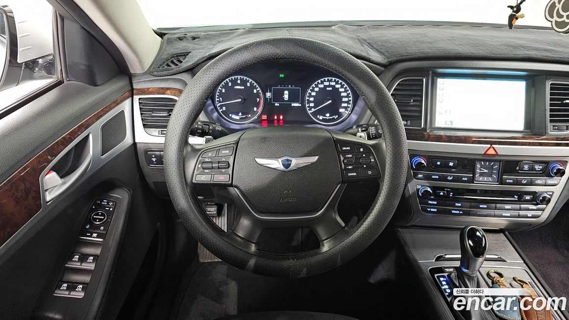 Hyundai Genesis 2015