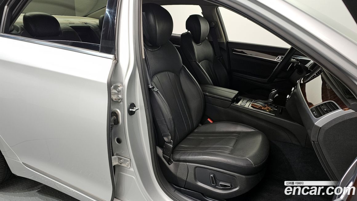 Hyundai Genesis 2015