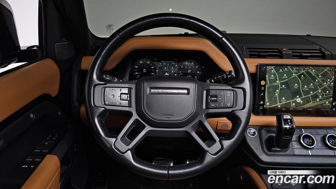 Land Rover Defender 2023