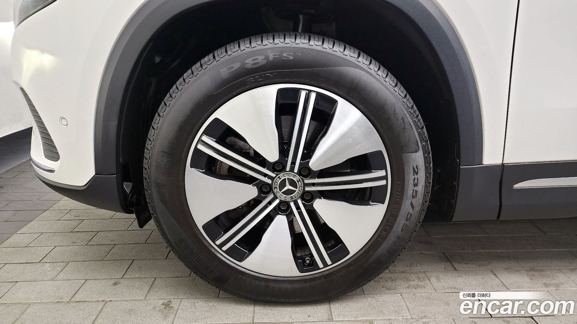 Mercedes-Benz EQA 2021