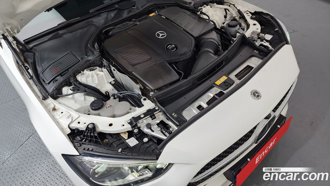 Mercedes-Benz C-Class 2022