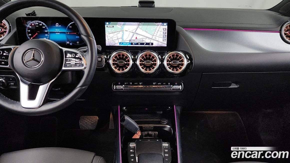 Mercedes-Benz EQA 2021